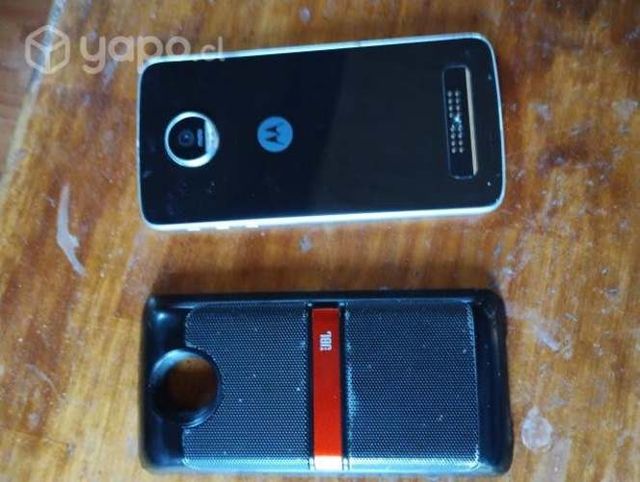 Moto Z Play con parlante JBL