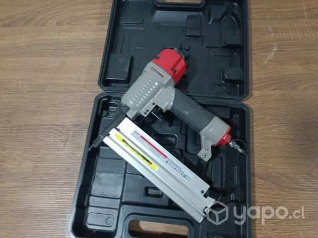 Clavadora neumática