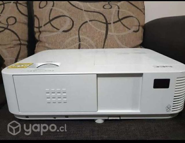 Proyector Nec NP-282 // Precio conversable