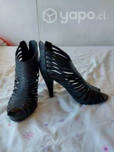 Sandalias con taco, chalas