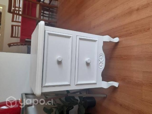 Velador blanco enlacado