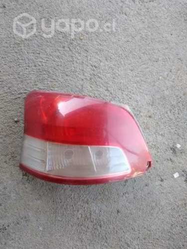 Foco trasero Toyota Yaris izquierdo