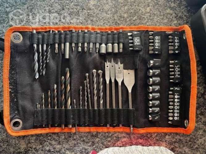 Taladro percutor 900W Bauker