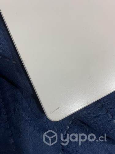 NOTEBOOK LENOVO poco conversable