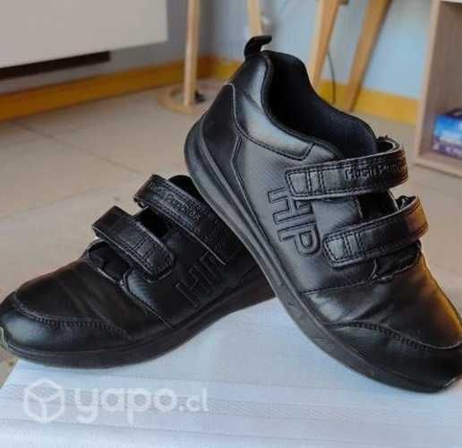Zapato escolar negro Hush Puppies 36 con velcro
