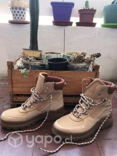 Zapatos de mujer. Poco uso