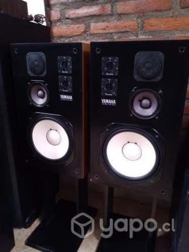 Parlantes Monitores Yamaha NS344