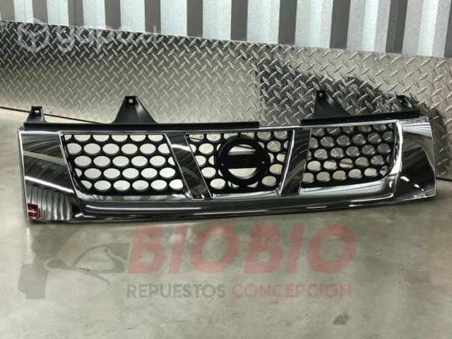 Mascara Nissan Terrano Cromado C/negro 2002/2014