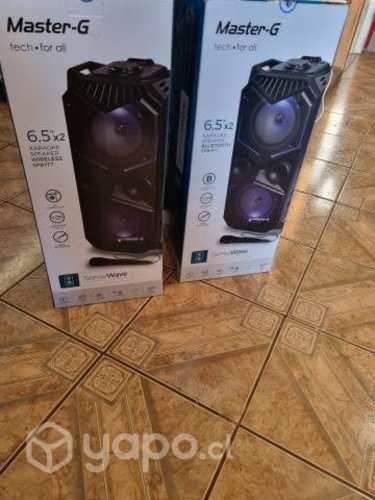 Parlante master g, con control remoto y microfono