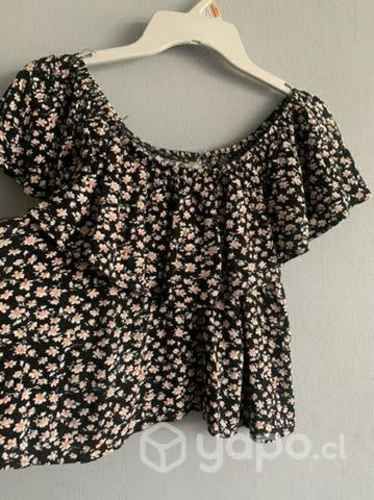 Polera, un básico en talla S.