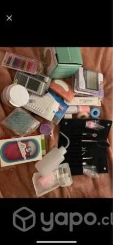 Camilla lashista e insumos