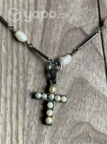 Cruz de Plata y Perlas de Río Providencia Leones