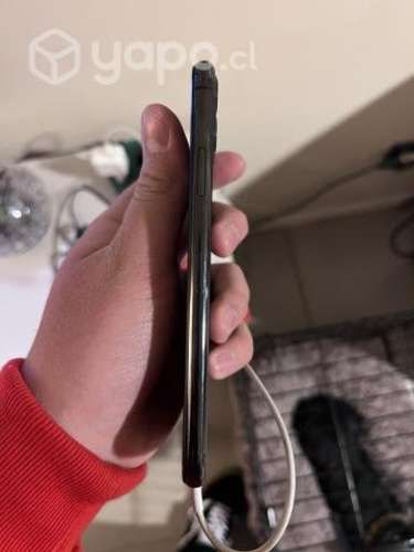 iPhone 11 Pro Max 256 gb con detalle