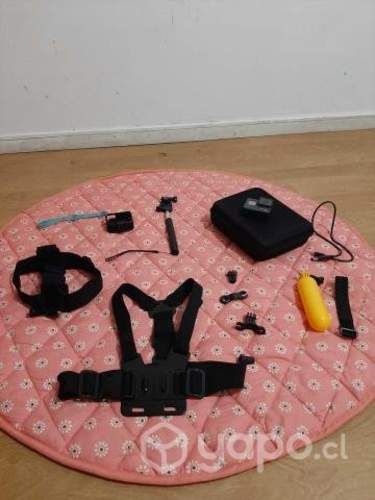 GoPro Hero 6 Black + Tarjeta 64 gb y Accesorios Re