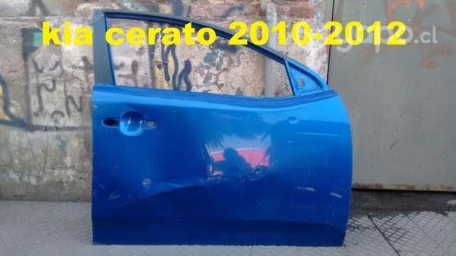 Puerta del der kia cerato 2010-2012