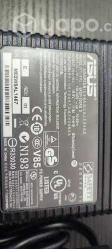 cargado Asus modelo SADP-230AB
