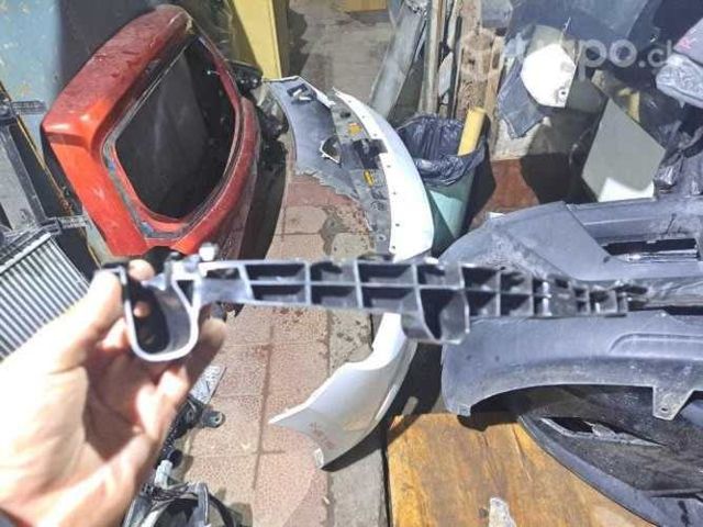 Suzuki baleno 2021 guia de parachoque delantero iz