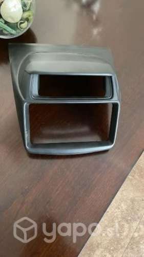 Bisel radio Mitsubishi L200