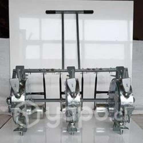 Sembradora rotativa manual 3 hileras maiz POROTO