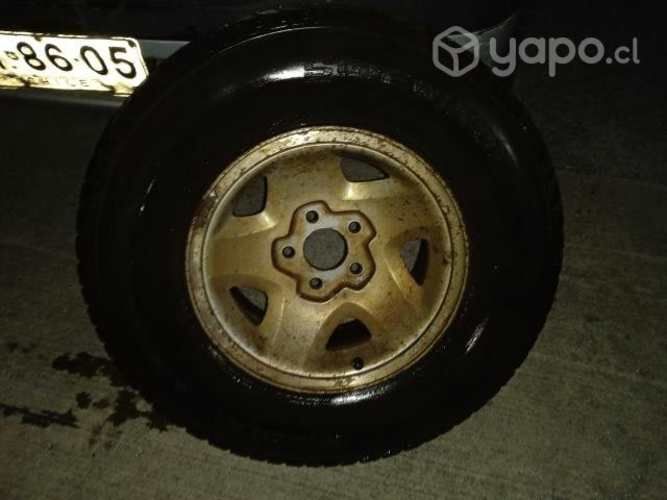 Neumatico 235/75/R15