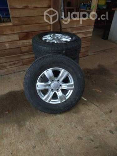 Llantas con neumaticos