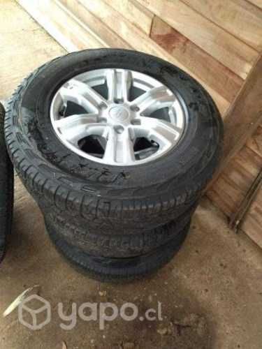 Llantas con neumaticos