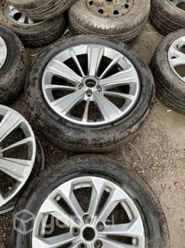 Llanta Ford explorer