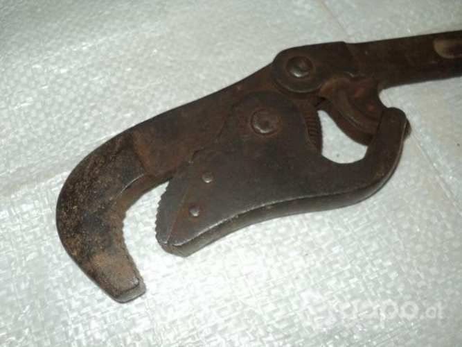 Antigua Llave Auto Regulable U.S.A. Pat. 1903