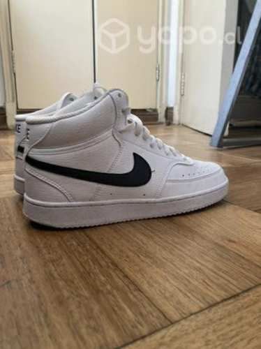 Zapatillas Nike mid blancas