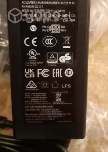 Adaptador de voltaje con conector atx