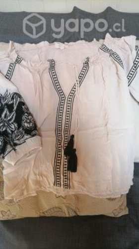 Blusa de verano bordada talla M