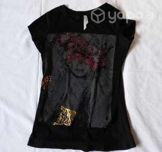Polera mujer manga corta negra estampada, talla S