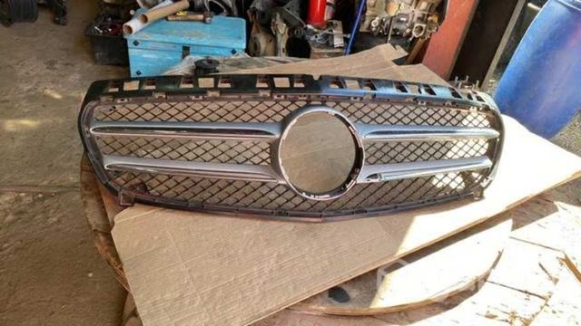 Máscara mercedes benz