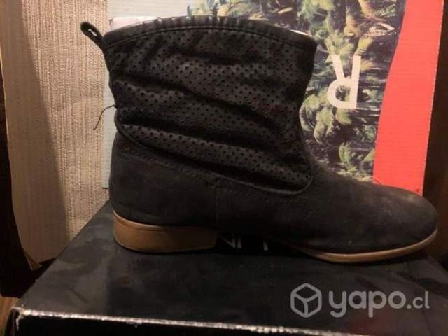Botines negros