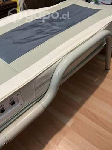 Cama de masajes con piedras de Jade