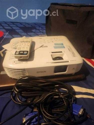 Proyector EPSON porwelite X05+