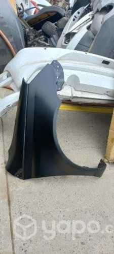 Tapabarro derecho Toyota Yaris 2003 2006 NUEVO