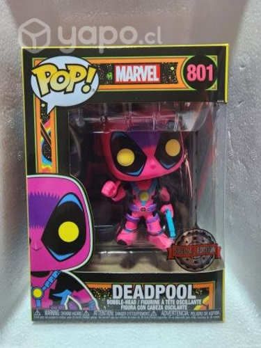 PACK de 02 Funkos Pop MARVEL Blacklight