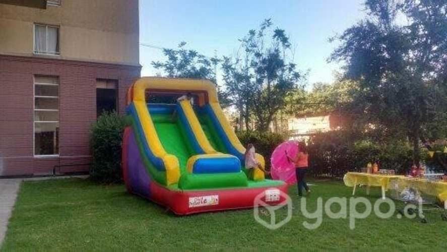 Juego inflable y cama elástica