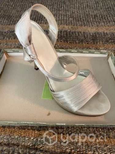 Calzado de fiiesta Ansonia