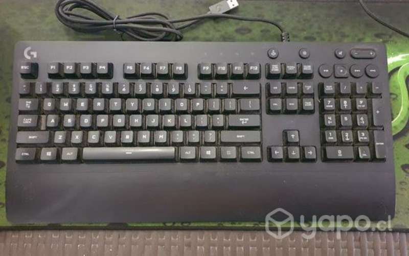 Combo gamer usado Mouse / Pad / Teclado Logitech