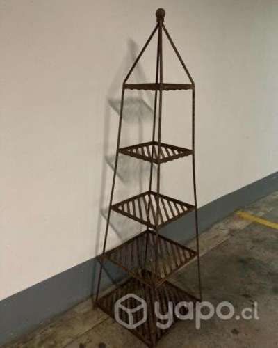 Pirámide Fierro Terraza