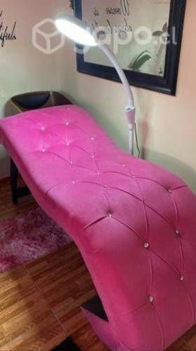 Hermosa camilla de Pestañas más lámpara lupa led