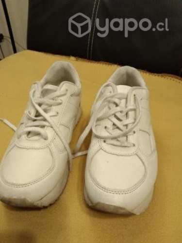 Zapatillas blancas
