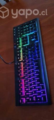 Teclado mecánico Corsair k68