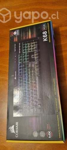 Teclado mecánico Corsair k68