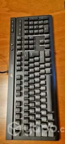 Teclado mecánico Corsair k68