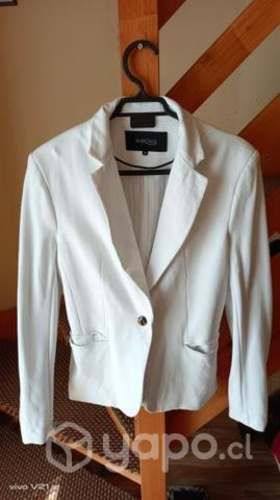 Chaqueta color blanco talla M