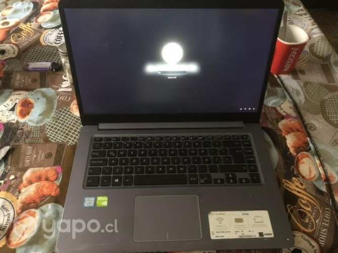 Asus Vivobook i5 8va generación