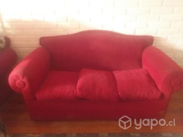 Sofá de color Burdeo